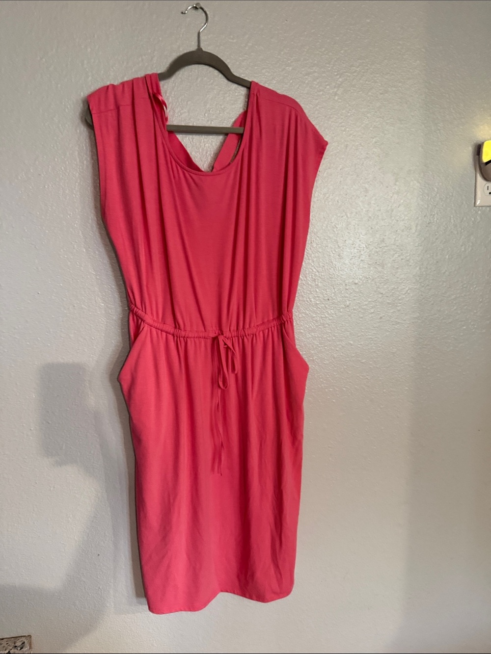 Casual Pink Drawstring Midi Dress with Pockets